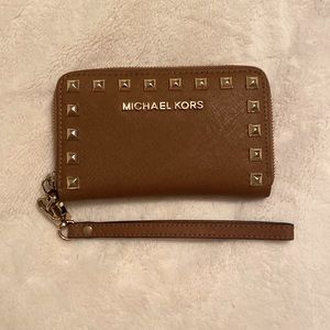 Michael Kors wristlet
